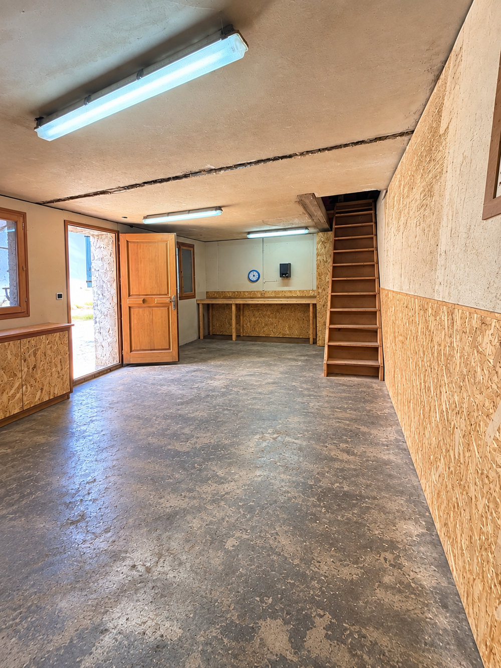 Vente Autre Remise à réinventer - Beau potentiel de rénovation Nans les pins