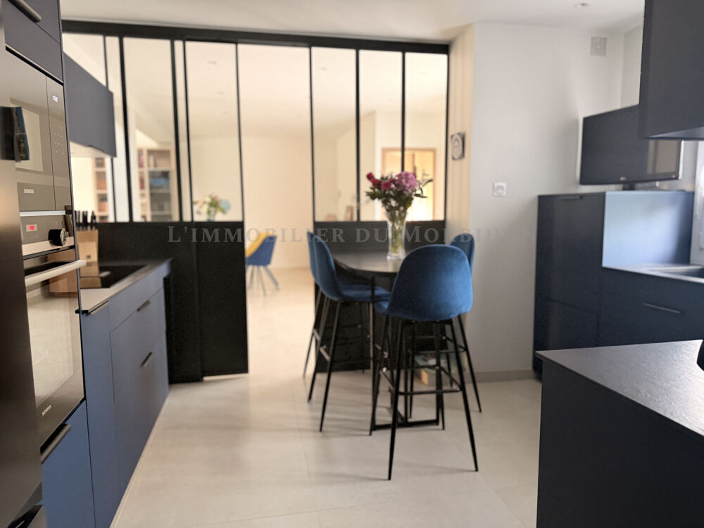 Vente Maison Saint-Armel   Élégante maison familiale avec parc paysager et piscine. St armel