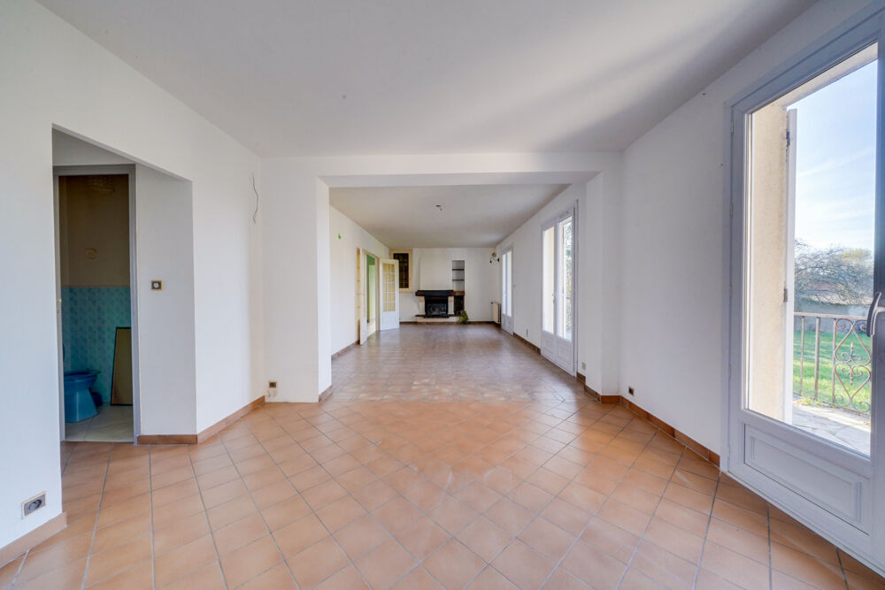 Vente Maison Maison 5 pièces de 125m2 sur parcelle de 1248m2 Cubnezais