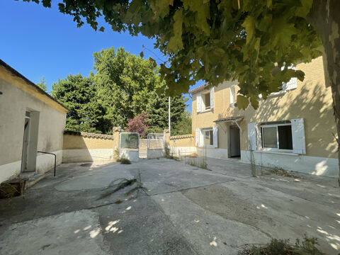   Exclusivit� :� Camaret sur aigues au coeur du village   Maison avec d�pendances et terrain arbor� Maison - 6 pi�ce(s) - 123 m�