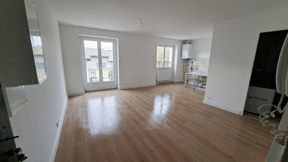 Studio de 30m2 + balcon + 1pl de parking privatif.