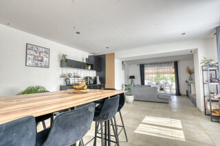  Maison à vendre 12 pièces 300 m²
