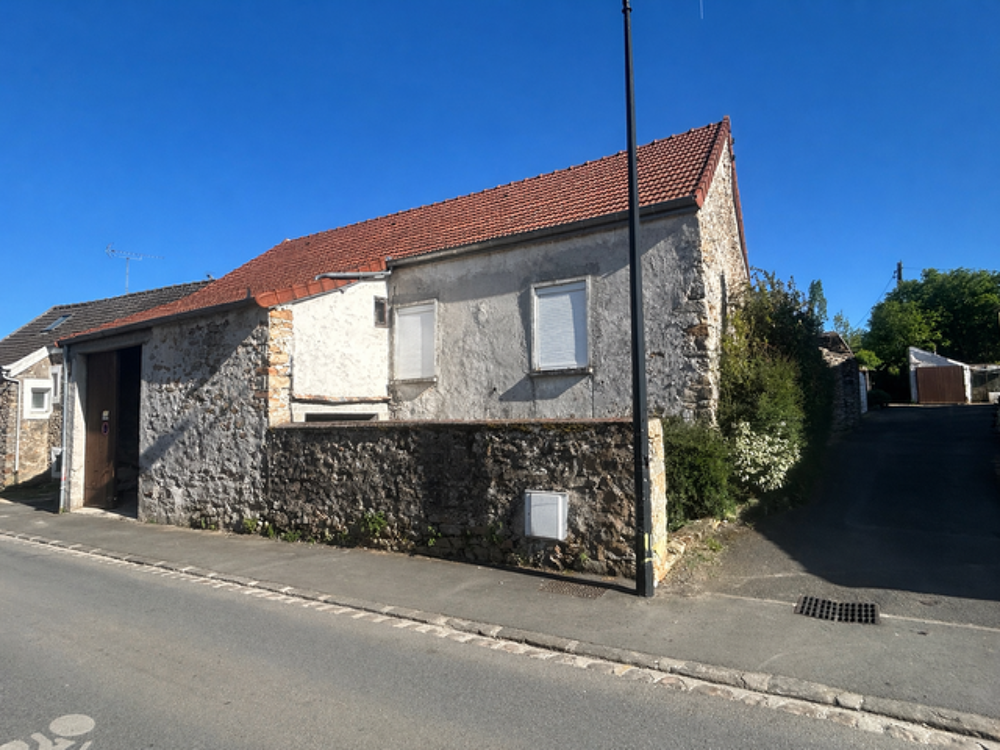 MARCOUSSIS - ENSEMBLE IMMOBILIER A RENOVER - 210 m2 utiles - GRANGE ET DEPENDANCES - Idéal investisseur