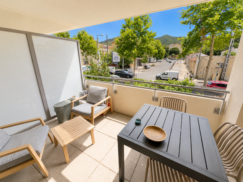 T2 RÉCENT AVEC GRAND BALCON PLEIN SUD ET PARKING