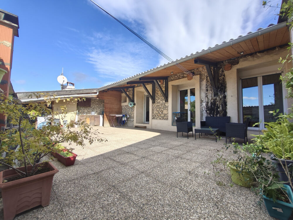 Maison vigneronne T6 de 200m2 avec terrasse et garage