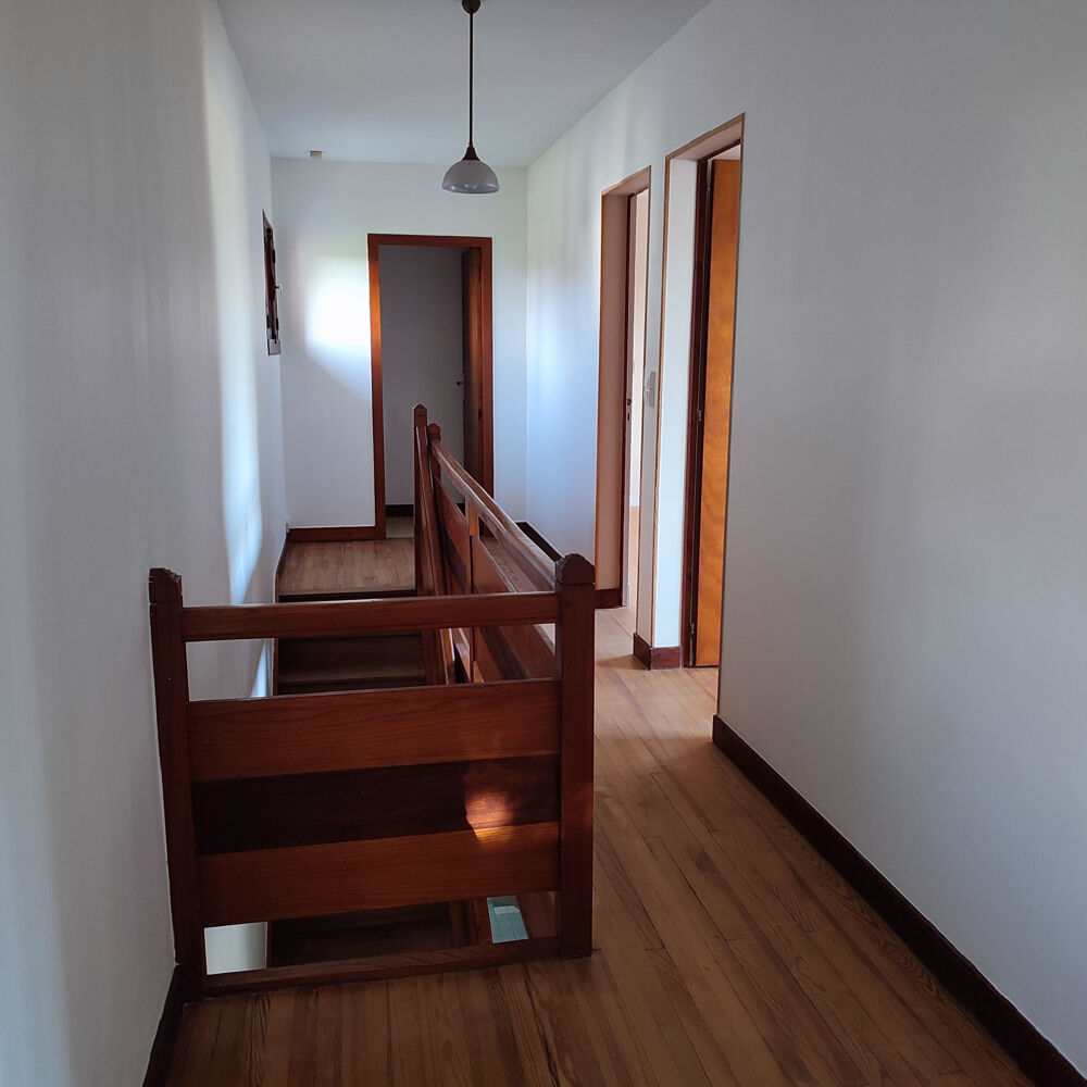 Maison spacieuse avec trois belles chambres et dépendances