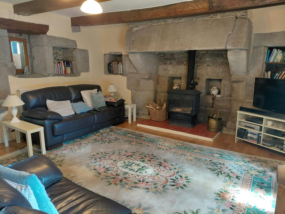 Vente Maison Ancien prsbytère dans la campagne de Kergrist Moelou à 167 000 € Kergrist moelou