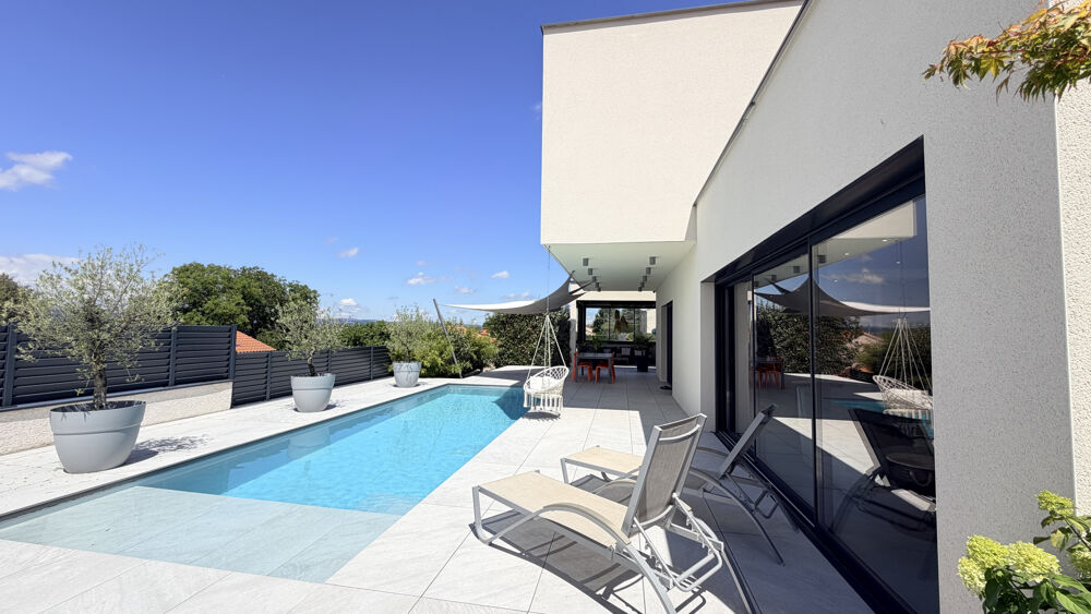 Vente Maison Villa contemporaine de 190m2 sur 1000m2 de terrain et piscine proche du centre ville Monistrol sur loire