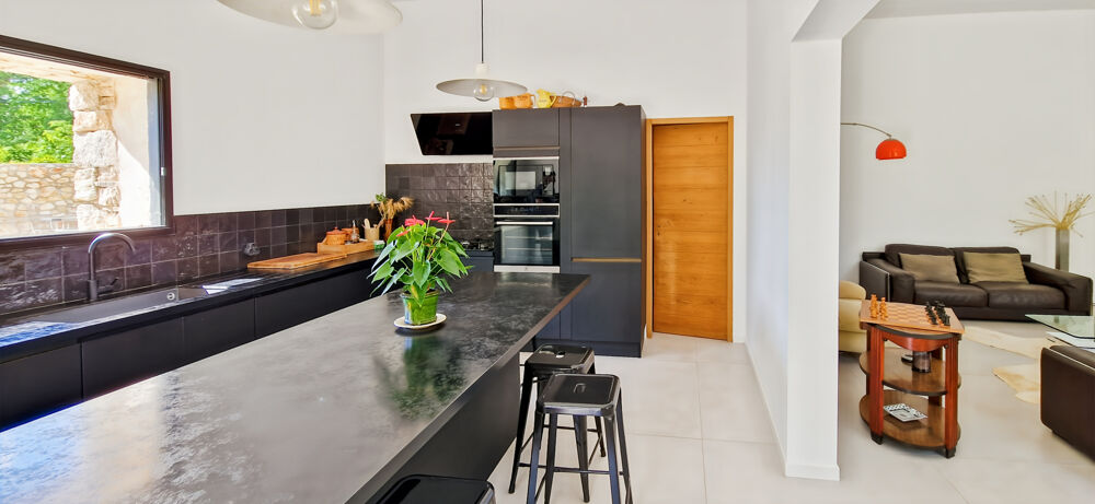 � vendre  Maison Uz�s (30700)