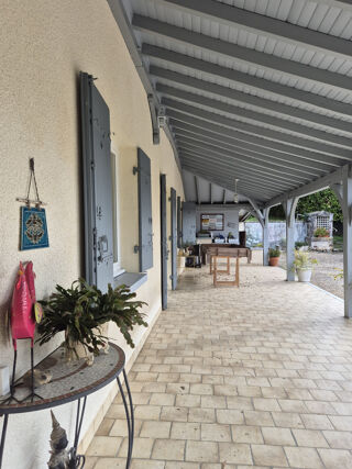  Propriété/château à vendre 8 pièces 205 m²