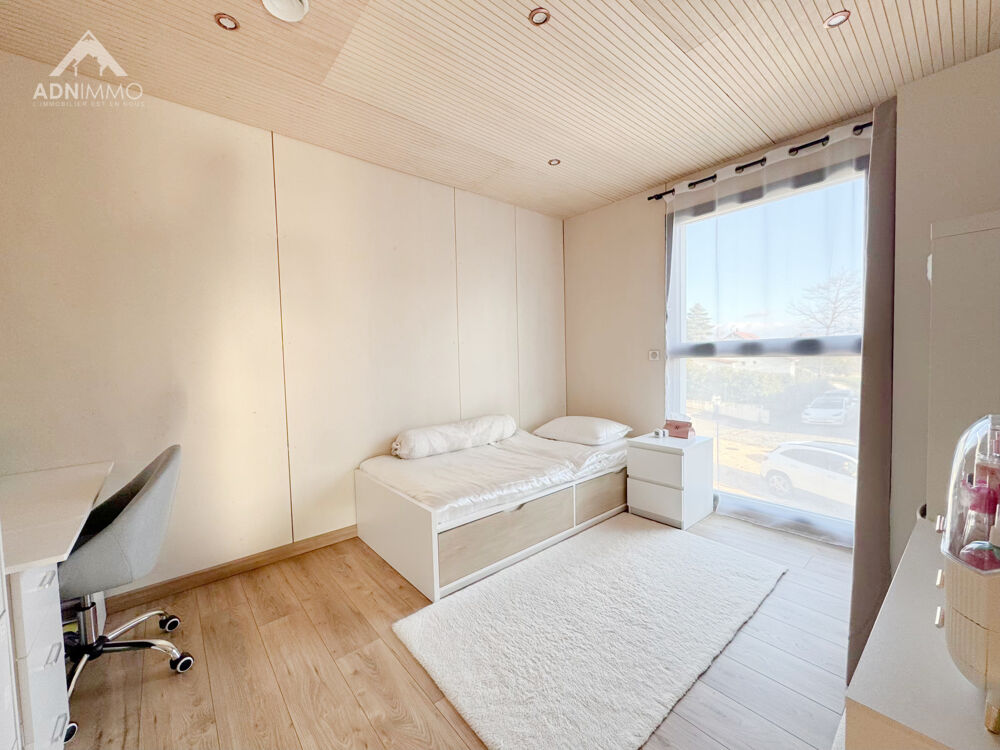 � vendre  Maison P�ron (01630)