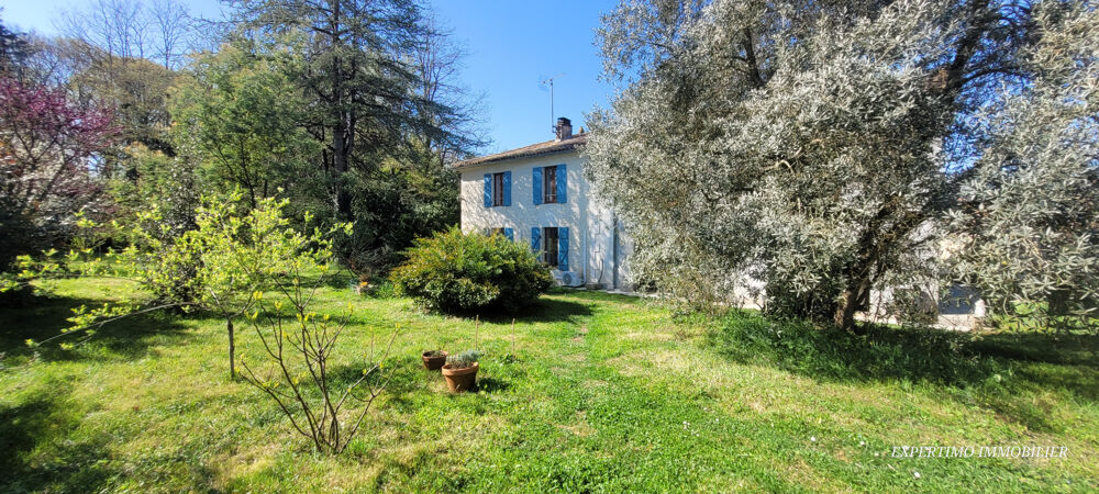Vente Maison Maison Charentaise de 218 m2 habitable Plassac