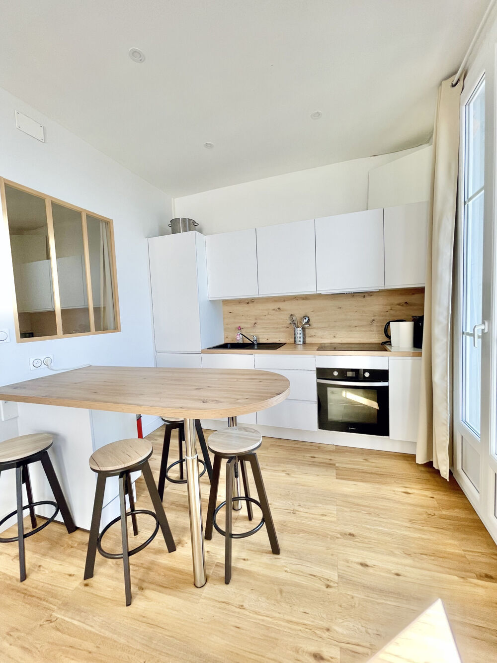 Vente Appartement VUE MER 180o - T3 meublé sur la Promenade des Anglais, saisonnier autorisé! Nice