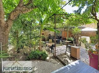  Maison à vendre 15 + pièces 484 m²
