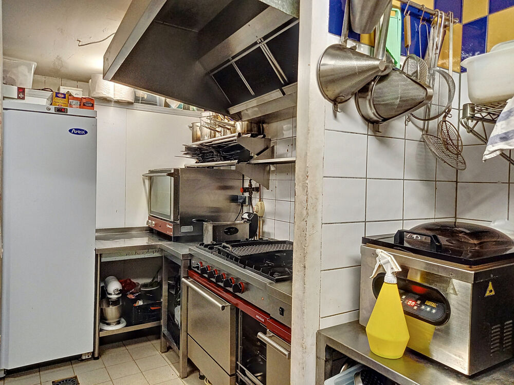 Vente Autre Murs commerciaux loués à vendre à Pignans Pignans