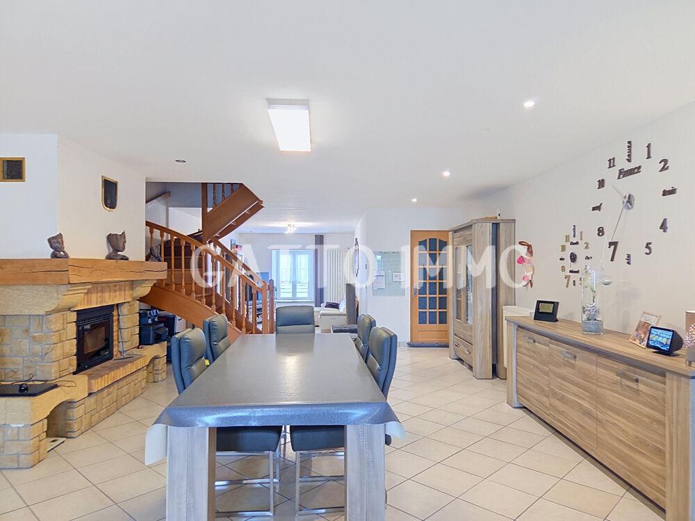 Vente Maison Maison de 260 m2 // Terrain de 452 m2 // 4 chambres // DPE  C // Terrasse // Jardin Delme