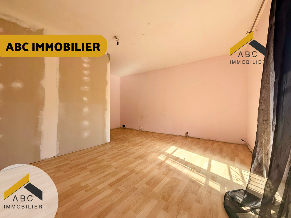 Vente Maison MAISON DE VILLE - DEUX CHAMBRES ET GRANDE CAVE À FORT POTENTIEL DE RÉNOVATION Bagnols sur ceze