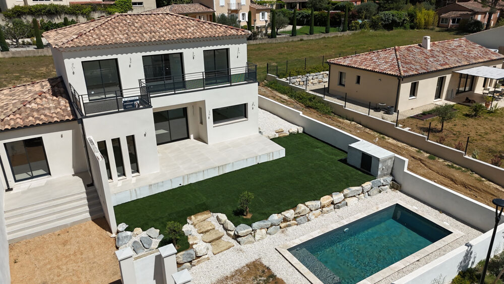 Villa darchitecte contemporaine neuve avec piscine, à 5 minutes du centre-ville de Vaison-la-Romaine