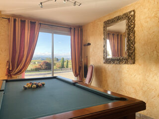  Maison  vendre 8 pices 220 m