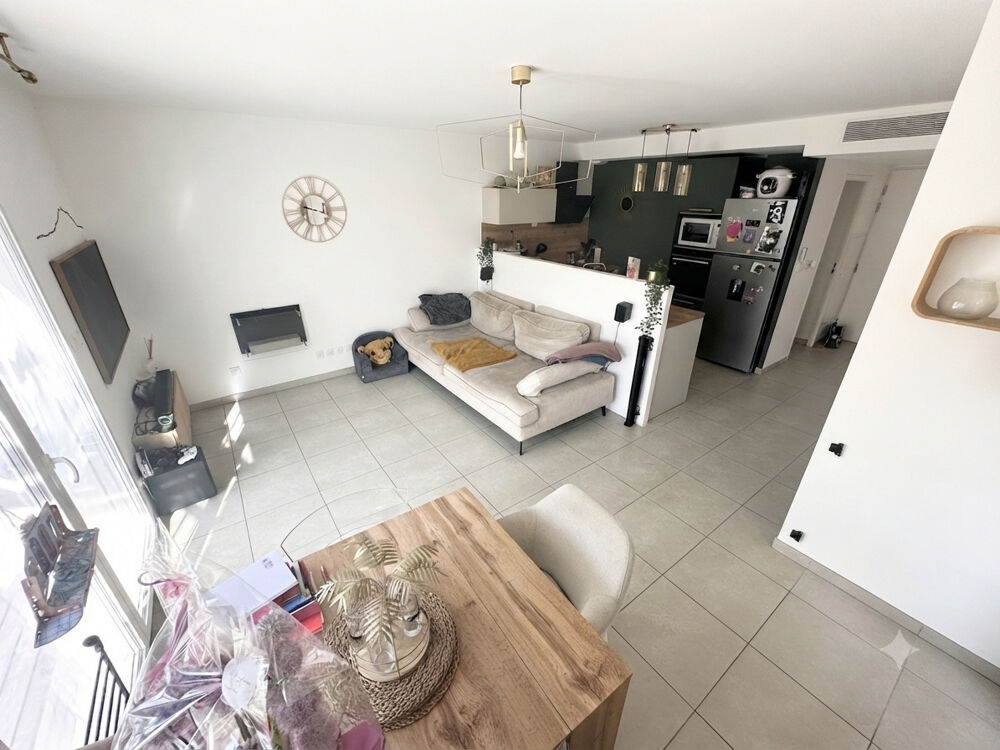 Vente Maison Maison de type 4 en R+1 construite sur une parcelle de 283 m2 Meyreuil 13590 Meyreuil
