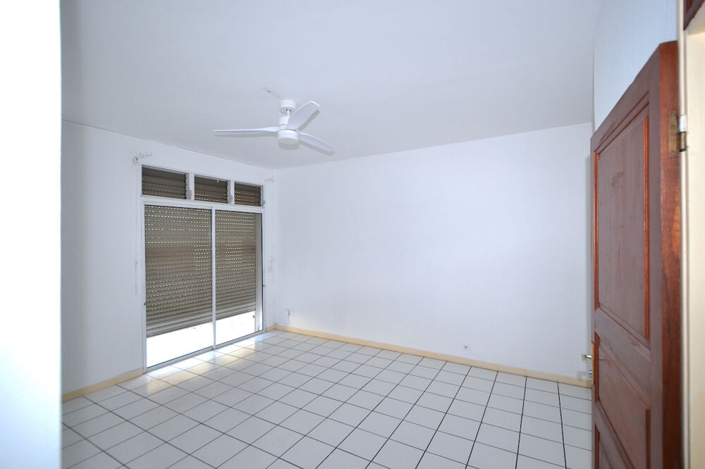 Vente Appartement Appartement T4, très bon état, beaux volumes centre ville Pointe a pitre