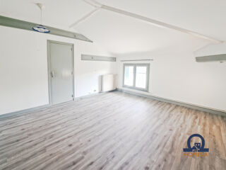  Immeuble à vendre 314 m² Lorette