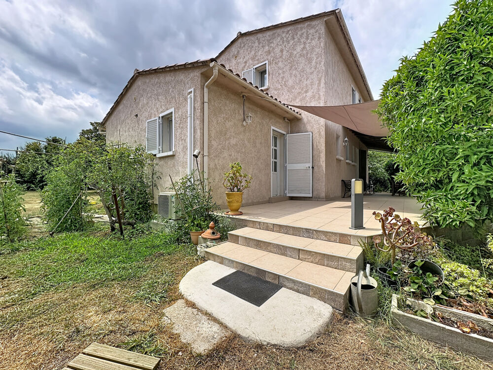Vente Maison Prunelli-di-Fiumorbo   Maison d'environ 120 m2 sur terrain d'environ 2 000 m2 avec dépendance, garage et carpo Prunelli di fiumorbo