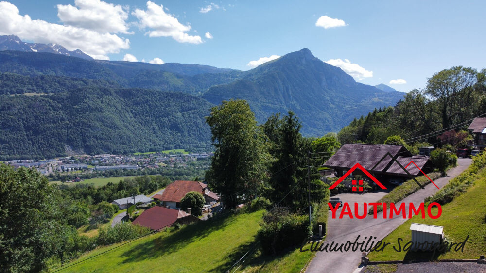 Chalet madrier sur le coteau de lÉponnet avec vue panoramique sur les Alpes