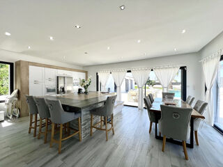  Propriété/château à vendre 7 pièces 280 m²