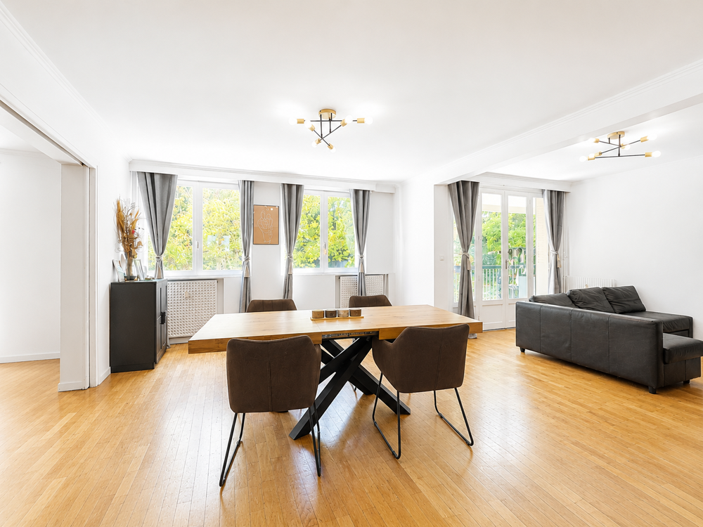 Vente Appartement Bron   Appartement T6 112 m2, 4 chambres avec terrasse et parking Bron