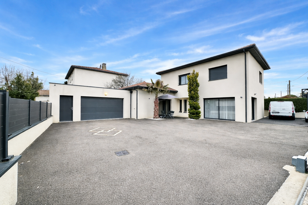 Maison 5 pièces 141 m² · à St Alban du Rhone · 141 m² · 449 000 €