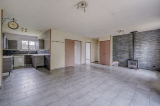 Vente Maison Maison 5 pièces de 98m2 sur parcelle de 878m2 St seurin de cursac