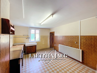  Maison  vendre 8 pices 196 m