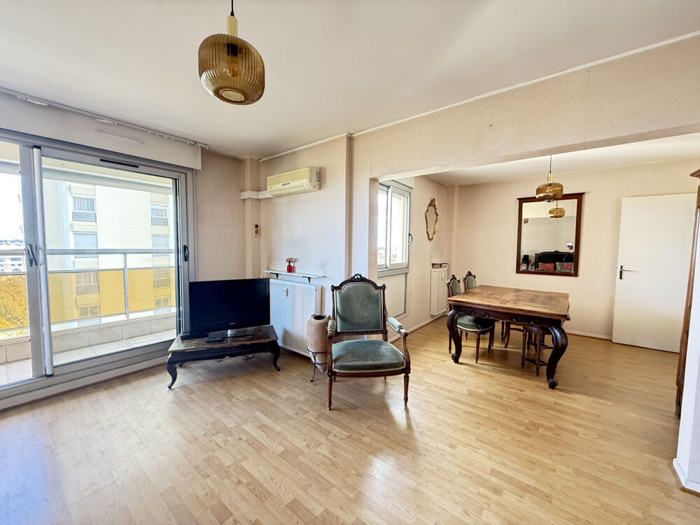 Vente Appartement Grand appartement en vente avec 2 chambres quartier Antigone à Montpellier Montpellier