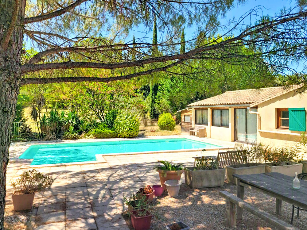 Jolie maison de 283 m2 surface totale avec gite, piscine chauffée et pool-house 41 m2 sur 4.387 m2 de terrain