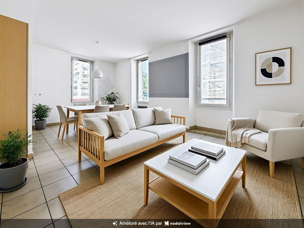 Vente Appartement T2 lumineux place du 4 septembre - 2ème étage Marseille 7