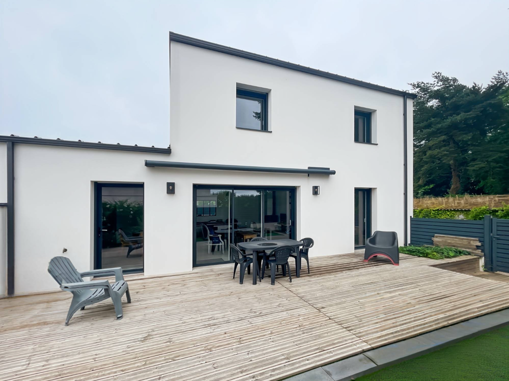 Maison 5 pièces moderne.