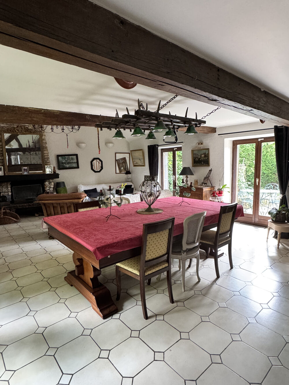 Vente Maison GRANDE MAISON AVEC PISCINE ET GRAND TERRAIN Romigny