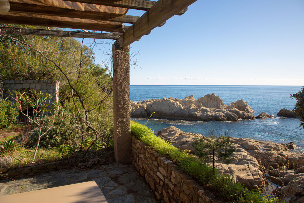 � vendre  Propri�t�/ch�teau Sari-Solenzara (20145)