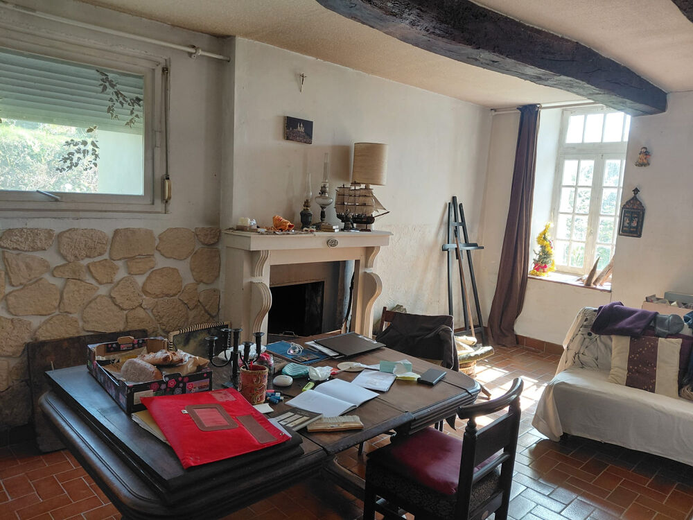 Deux logements dans une maison à Uzel