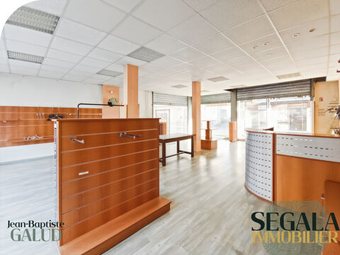   Local commercial 120 m2   emplacement central Carmaux   forte visibilité 