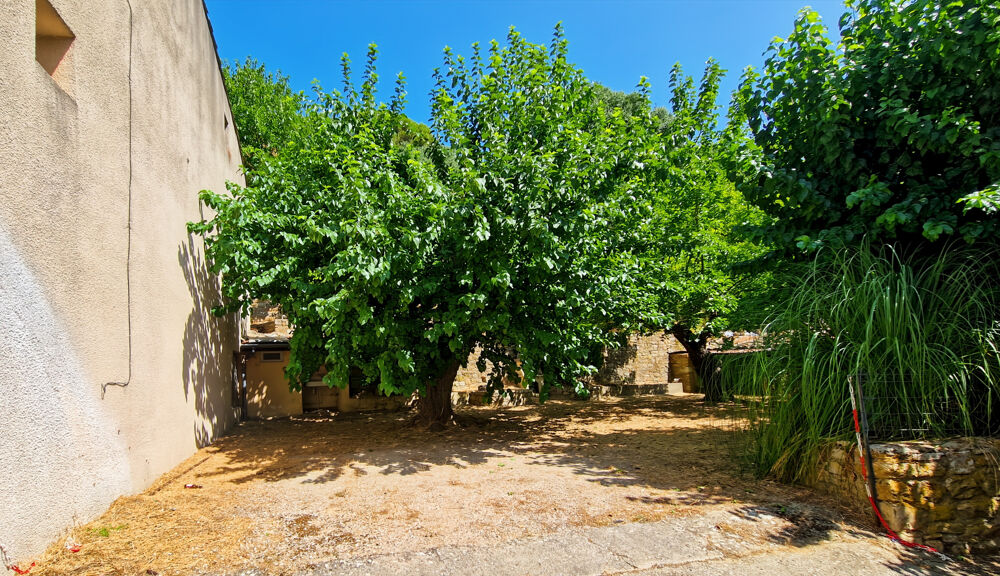 Vente Maison A vendre à 6 km d'Uzès, authentique maison de village avec dépendances et jardin Uzes