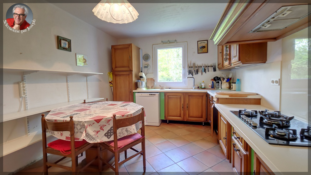 Vente Maison Maison individuelle avec vue   237 m2   Terrain 3 555 m2   Saint-Michel-de-Chabrillanoux St michel de chabrillanoux