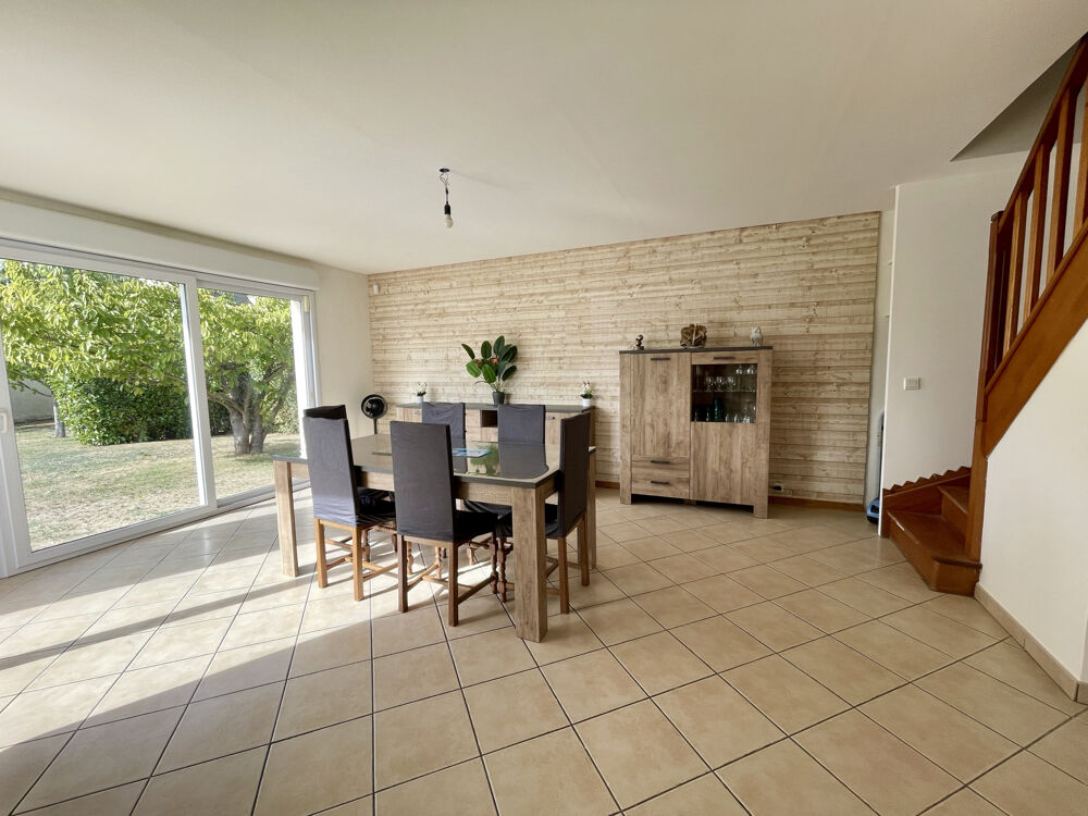 Maison familiale 5 chambres, 980 m2 de jardin.