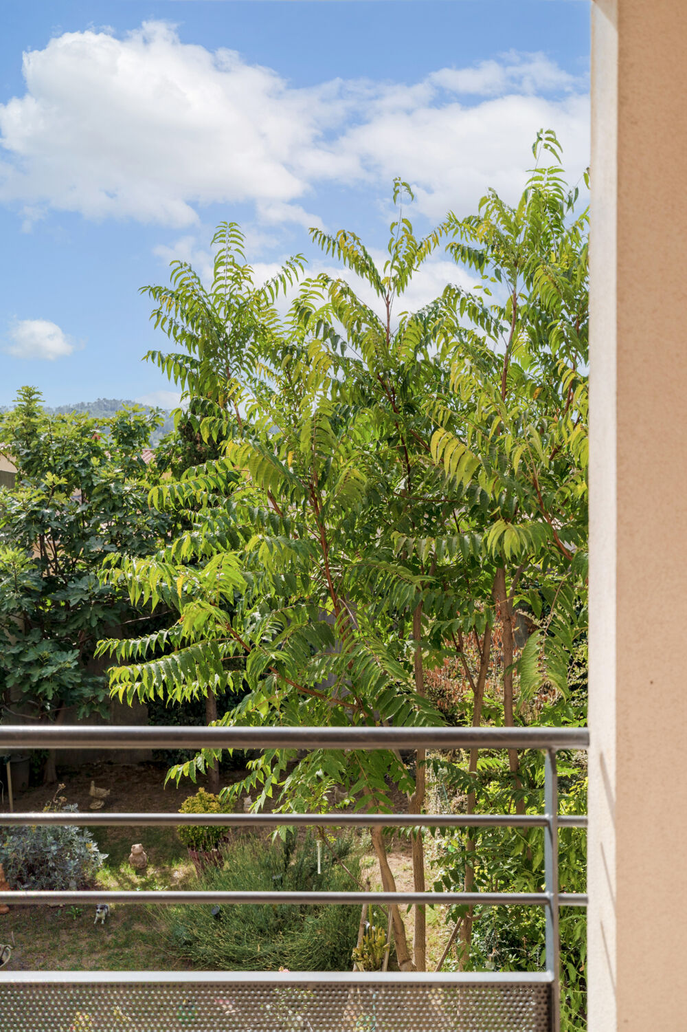 Grand T3 de 73 m2, terrasse 14 m2 plein sud, parking, résidence récente avec parc, ascenseur