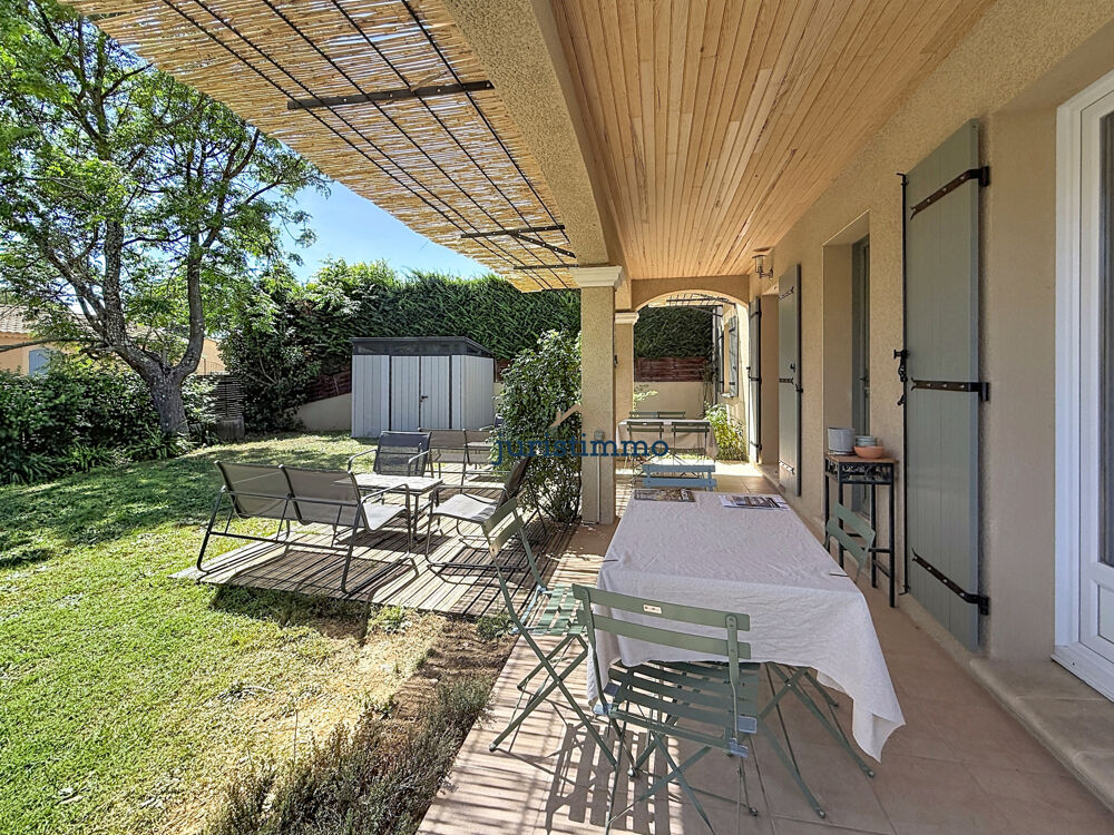 A 1,5 kms du CENTRE VILLE-MAISON DE PLAIN-PIED-3 CHAMBRES-PISCINE-520 m2 DE TERRAIN