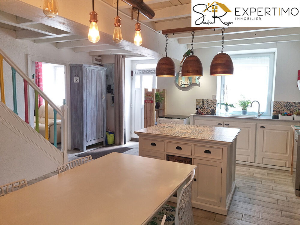 Vente Maison Maison en pierre 5 pièces 95 m2 avec cour   Blot-l'Église (63440) Blot l eglise