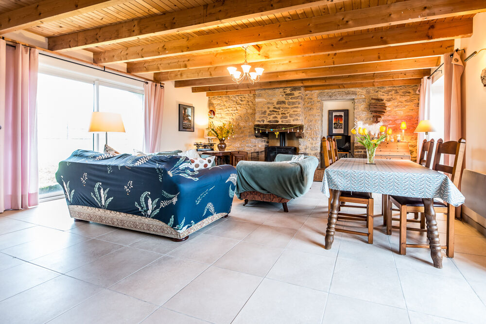 Pascal Autret vous présente cette maison en pierre de 150m2 située à Plouguerneau