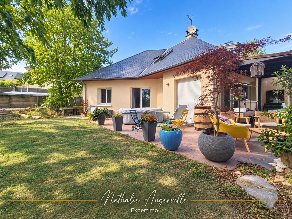 Vente Maison Maison familiale lumineuse   5 chambres, piscine et garage double Comps la grand ville