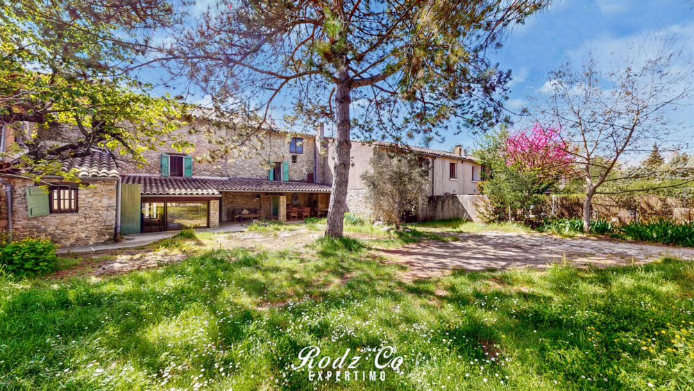 Vente Maison SAINT-MARTIN-DE-CASTILLON    Authenticité et cachet : superbe maison ancienne de 207 m2 avec jardin et garage St martin de castillon